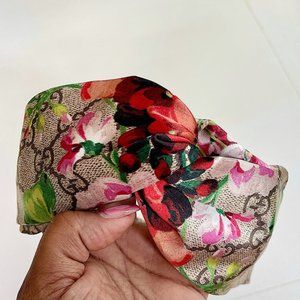 NWT Women Floral Blooms Headband